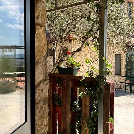 Alloggio per agriturismo Assunta *